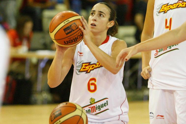 Silvia Domínguez, en un encuentro con la selección