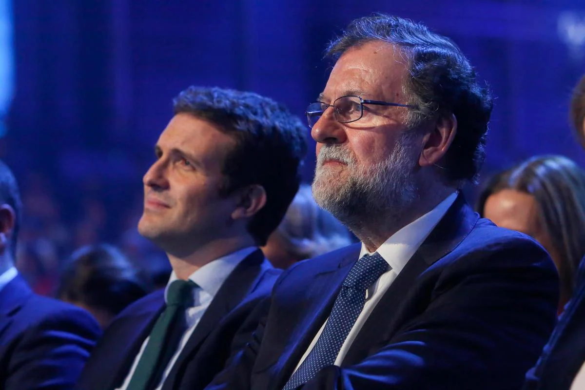 Pablo Casado y Mariano Rajoy.