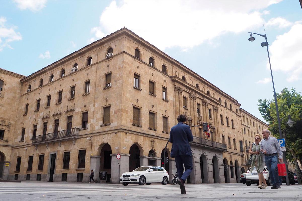 La Audiencia Provincial confirma la absolución de la acusada de ejercer La Audiencia Provincial confirma la absolución de la acusada de ejercer
