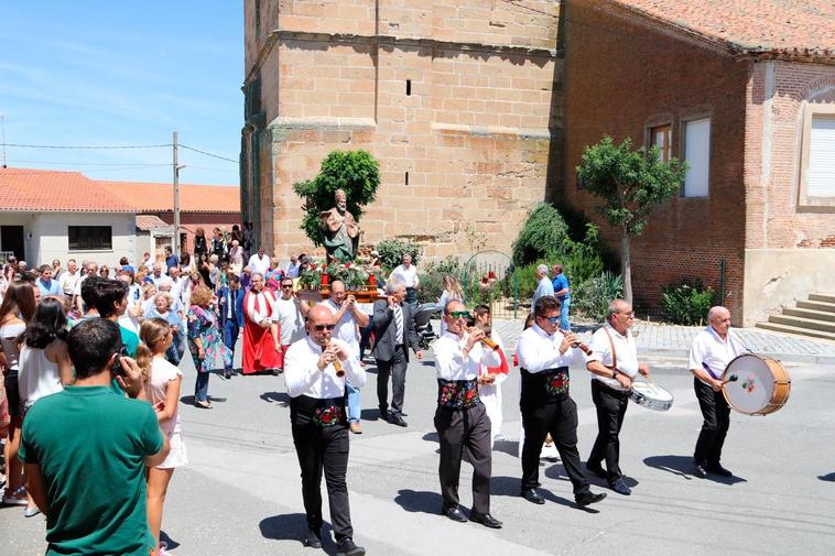 La imagen del patrón, San Pedro Advíncula, desfila en procesión cada primero de agosto.