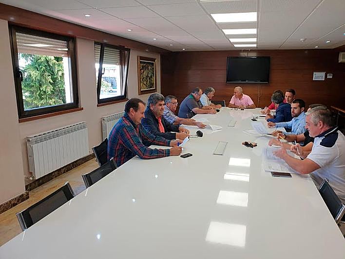 Jesús María Ortiz presidió la mesa del cereal donde se alcanzaron plenos en cebada, avena y triticale.