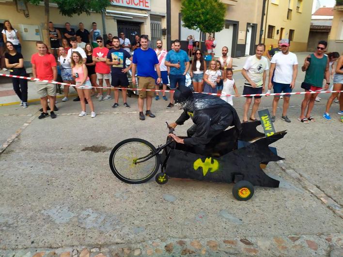 Carrera de autos locos en Cespedosa.