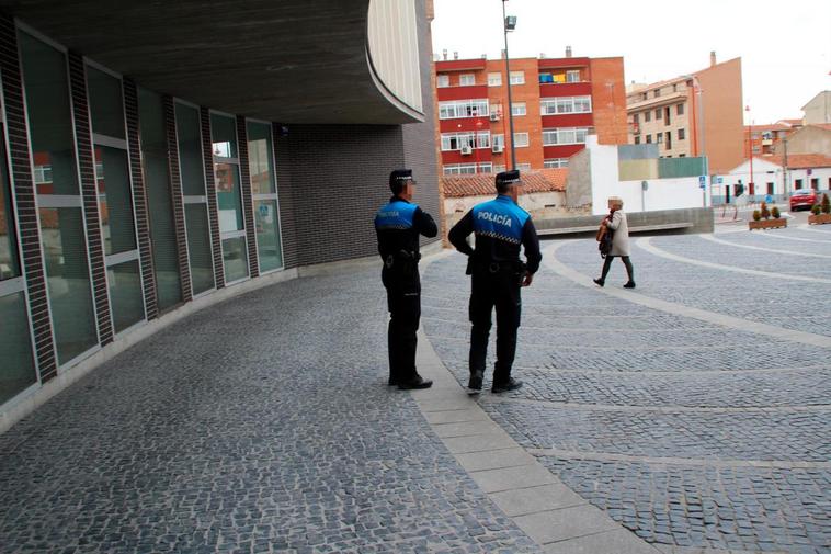 Agentes de la Policía Local de Santa Marta llevaron a cabo la intervención.