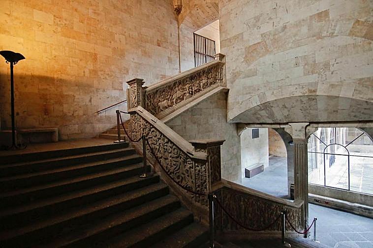 Escalera del Edificio Histórico de la Universidad.