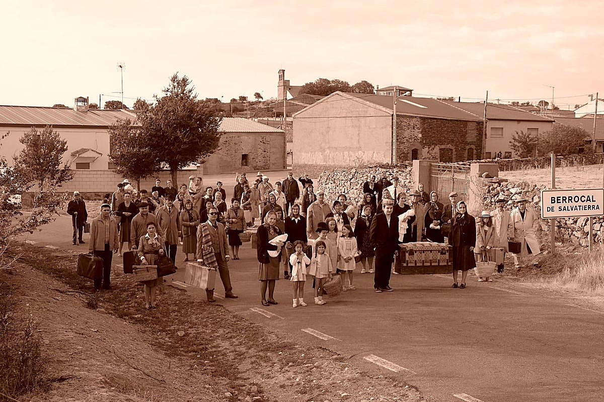 CONCURSO ‘Así somos en mi pueblo’: Berrocal de Salvatierra homenajea al emigrante