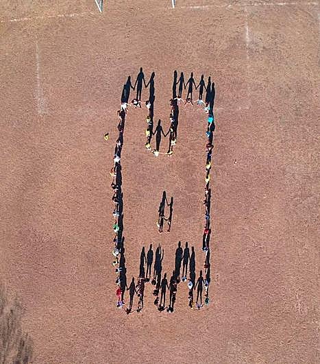 CONCURSO ‘Así somos en mi pueblo’: Cespedosa de Tormes recrea la silueta de su torreón