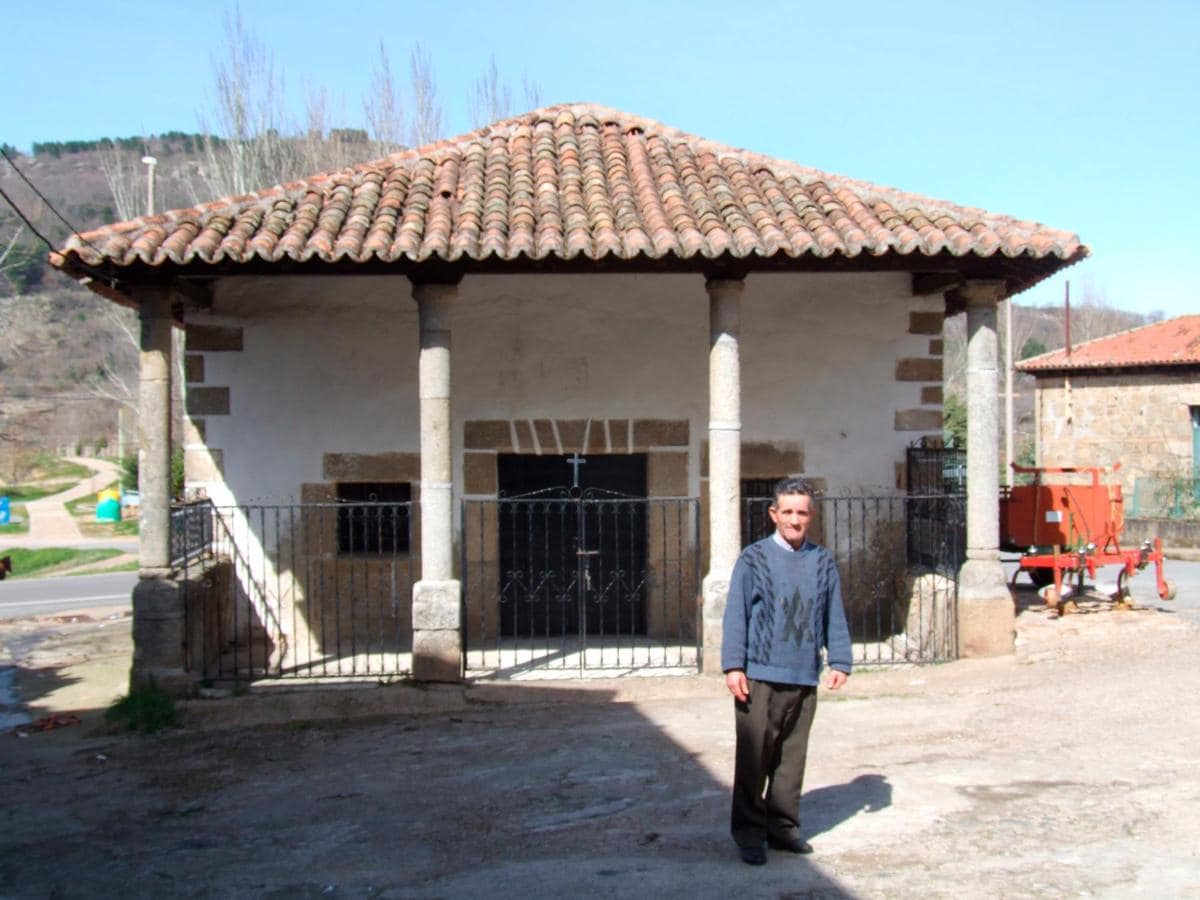 CEPEDA. Ermita del Humilladero del siglo XVI.