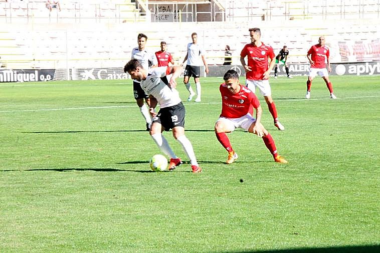 Encuentro entre el Burgos y el Salamanca en El Plantío.