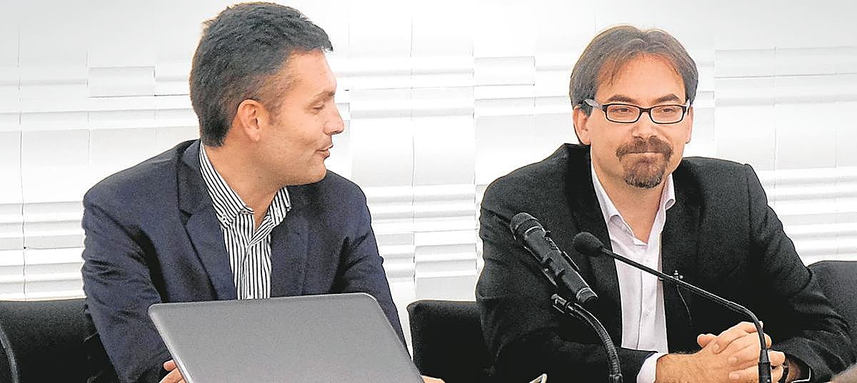 El neonatólogo Rubén García, del Colegio de Médicos de Salamanca, y Roi Piñeiro.