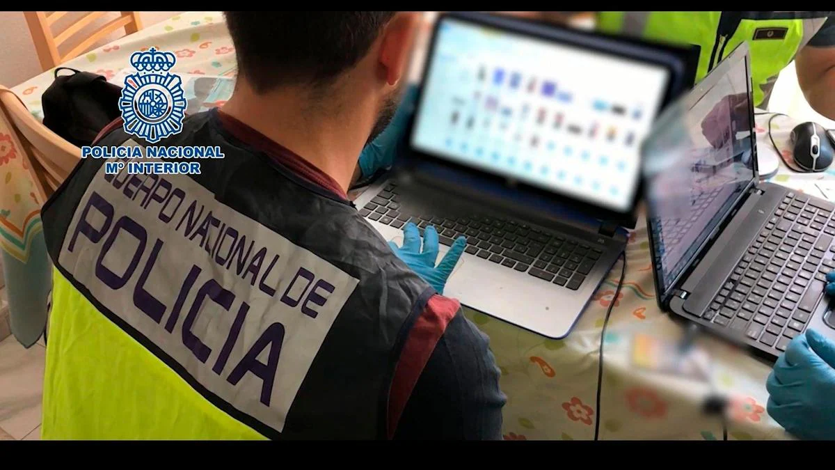 Detenido en Salamanca por difundir un vídeo con pornografía infantil por  WhatsApp | La Gaceta de Salamanca