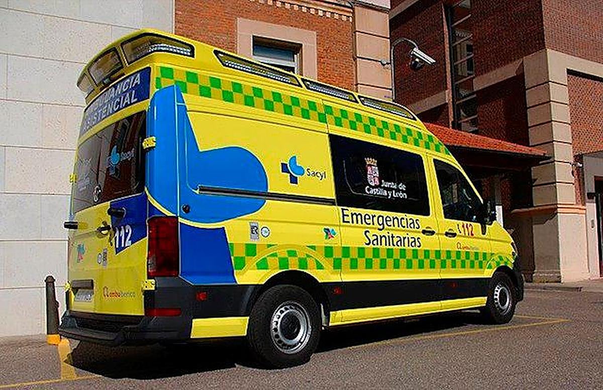 Una de las ambulancias del equipo sanitario