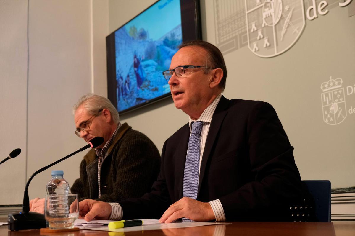 Carlos Tapia y Román Hernández en la rueda de prensa de este lunes.