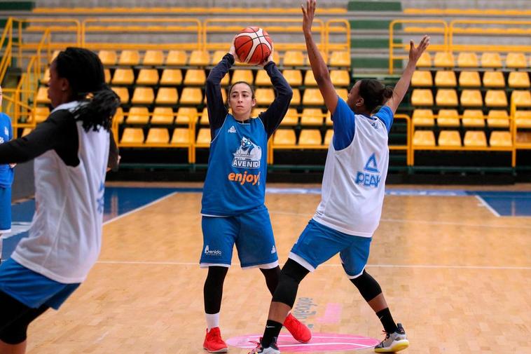 Silvia Domínguez y Loyd en un entrenamiento.