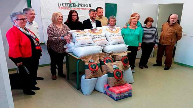 Entrega solidaria de alimentos realizada el pasado año.