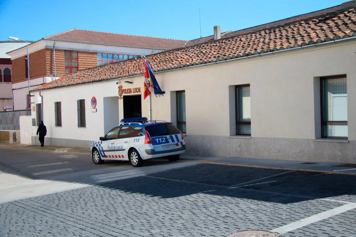 Policía Local de Alba de Tormes.