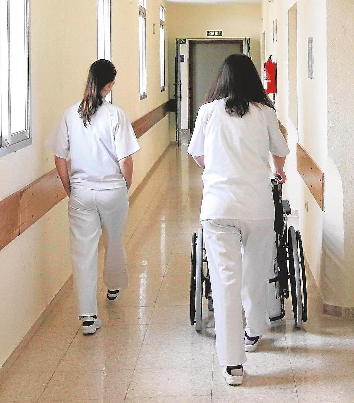 Personal del Complejo Asistencial en el Hospital de Los Montalvos.