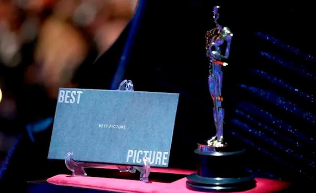 Estatuilla de los premios Oscar.