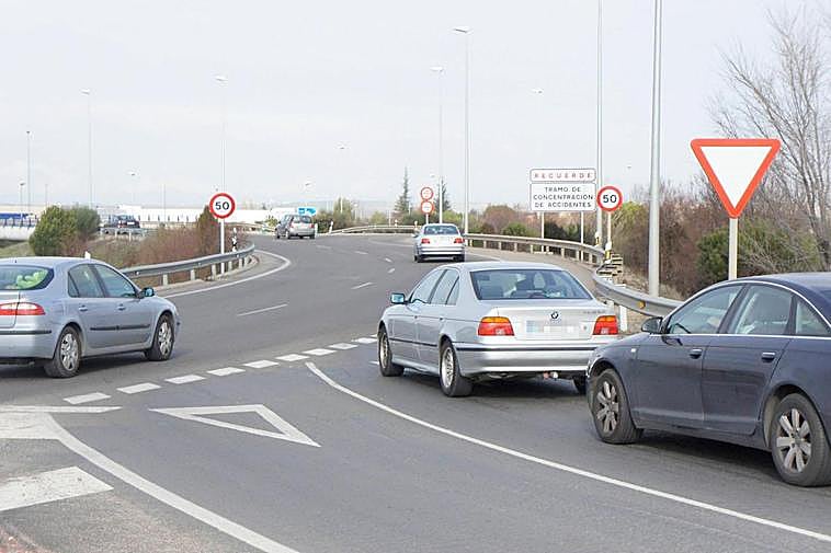 Glorieta de El Leclerc.