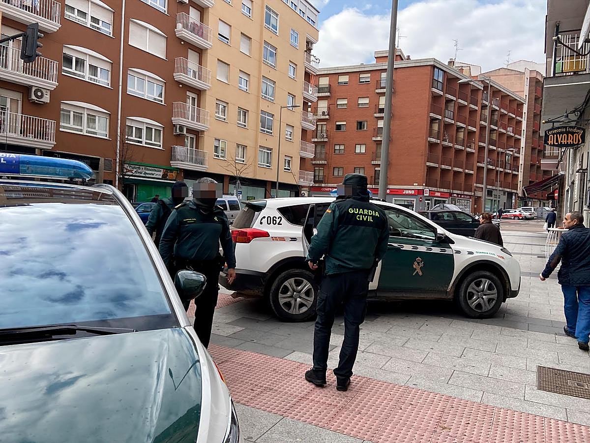 Un momento del registro en el domicilio del Greco.