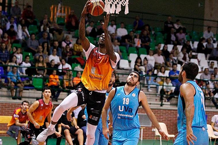 Mackey, entrando a canasta.