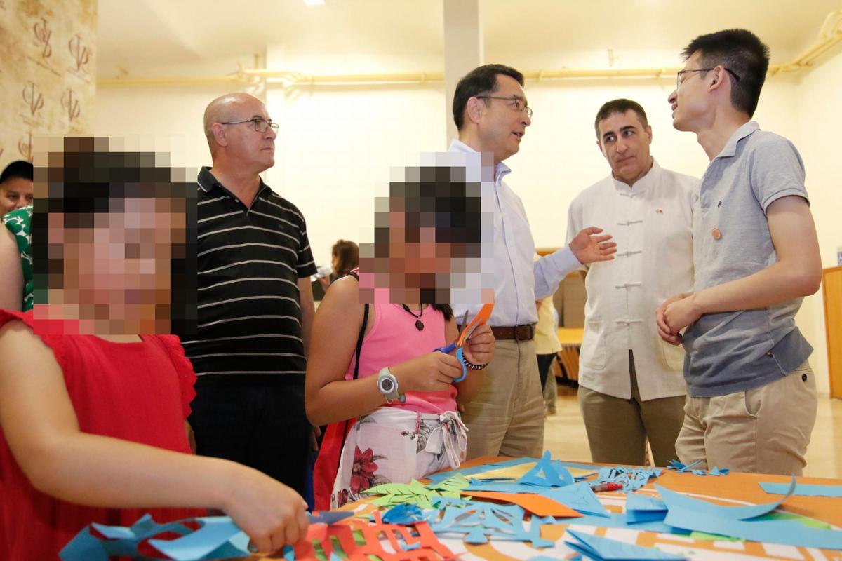 Encuentro de familias adoptantes en China, en Salamanca.