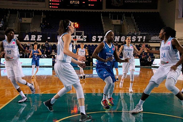Encuentro entre el Perfumerías Avenida y el Dynamo de Kursk de febrero de 2019.