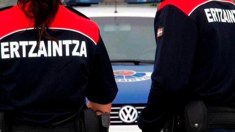 Agentes de la Ertzaintza