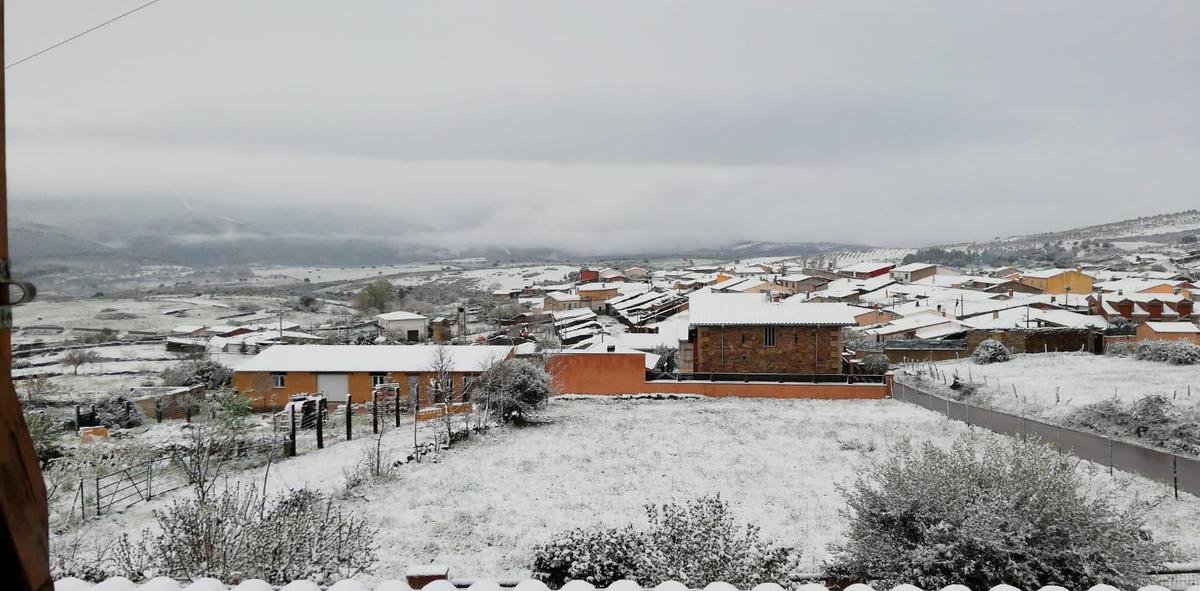 Vista de la nevada en Serradilla del Lllano. | CASAMAR