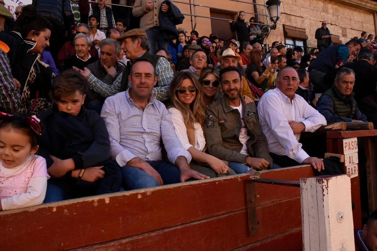 Alfredo Ramajo (con camisa blanca), junto al periodista David Casas, en el pasado Carnaval del Toro de Ciudad Rodrigo.