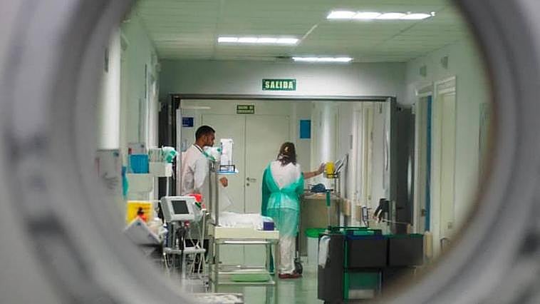 Personal sanitario en el Hospital de Salamanca.