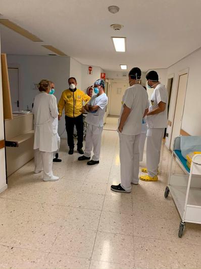 Villacorta y David González (dcha.) en el Hospital de Soria.