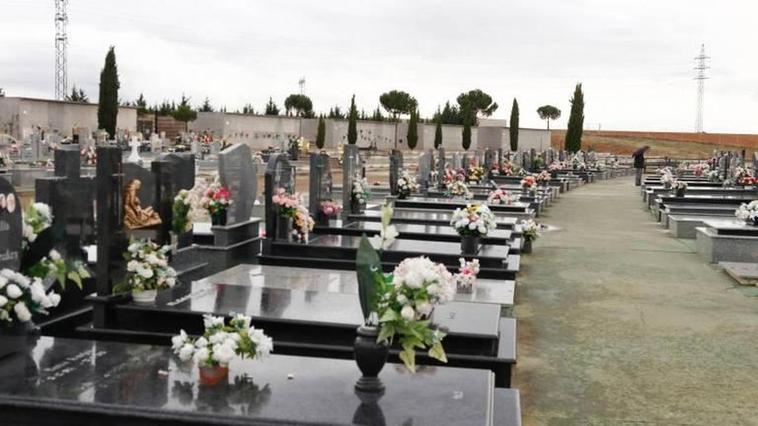 'Cita previa' hasta para visitar a los familiares difuntos en el cementerio