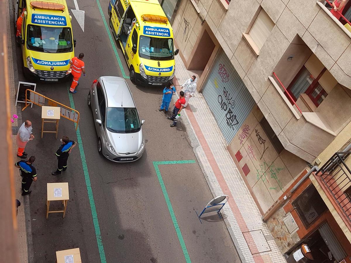 Policía y ambulancias de Sacyl en el lugar de los hechos.