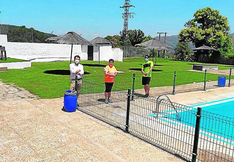 Acondicionamiento de la piscina municipal de Candelario.