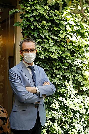 Luis Javier González, gerente de Atención Primaria, en las instalaciones de LA GACETA.