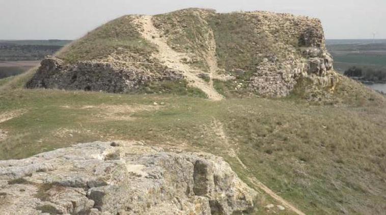 Estado del castillo de Carpio-Bernardo.