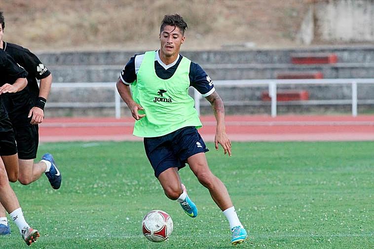 Hugo Rodríguez en su etapa en el Salamanca Athletic.