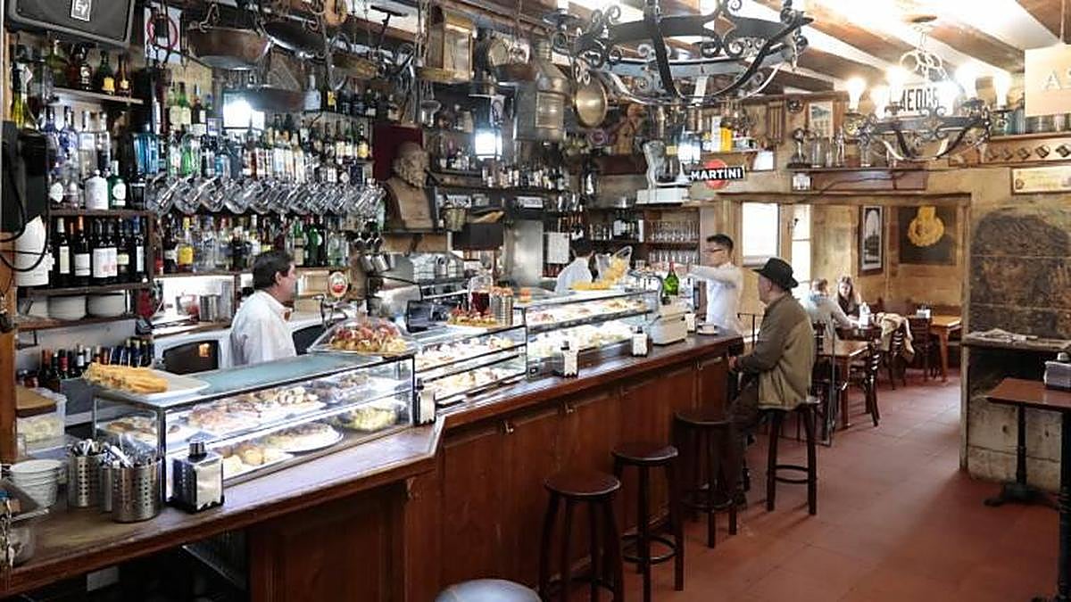 Una barra de bar de un establecimiento salmantino.