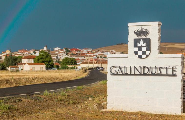 Imagen de la entrada al municipio de Galinduste.