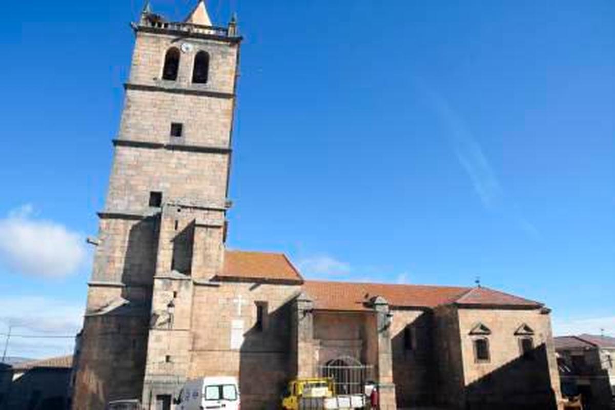 Torre de la Iglesia Parroquial de Aldeadávila. | ARCHIVO