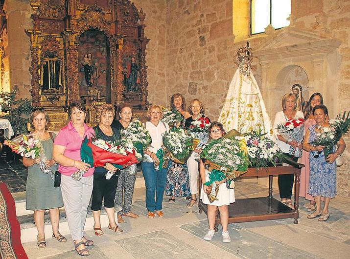 La ofrenda floral a la Virgen se mantendrá este año.