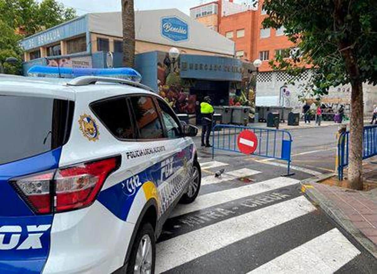 La Policía Local de San Vicente del Raspeig ha detenido a un joven de 19 años por presunto apuñalamiento a su pareja.
