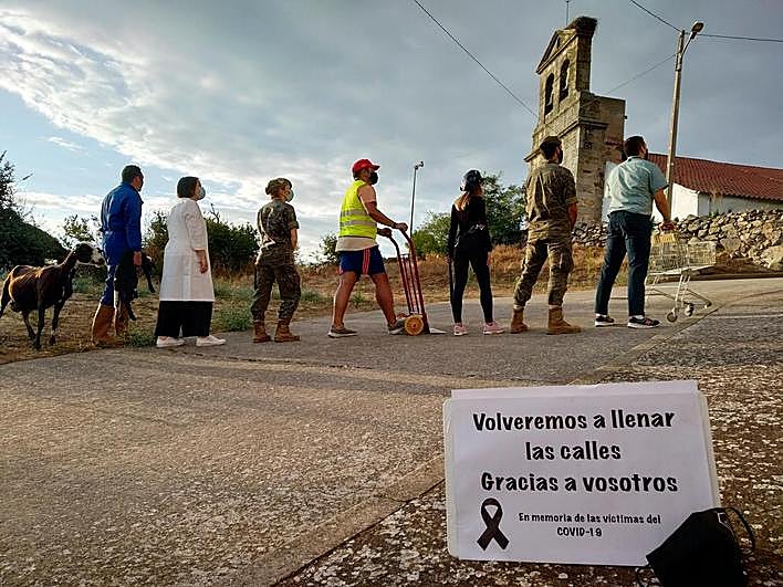 CONCURSO ‘Así somos en mi pueblo’: Berrocal de Salvatierra homenajea a los héroes de la pandemia