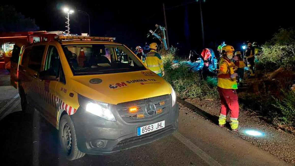 Intervención del Summa 112 en el accidente en el que han fallecido tres personas.