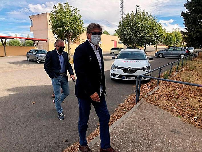 Sergio Egea entrando en el Estadio Helmántico.