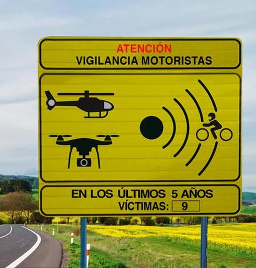 Señalización que se instalará en los tramos peligrosos para los motoristas.