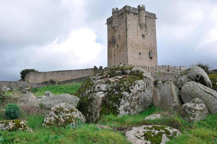 El imponente castillo salmantino que soportó mil batallas