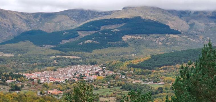 Imagen del entorno natural de Candelario, en la que el Ayuntamiento plantea la declaración del parque natural.