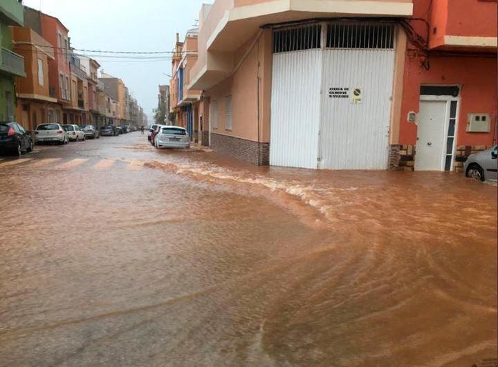 Carreteras cortadas, derrumbes y clases suspendidas por el gran temporal en la Comunidad Valenciana