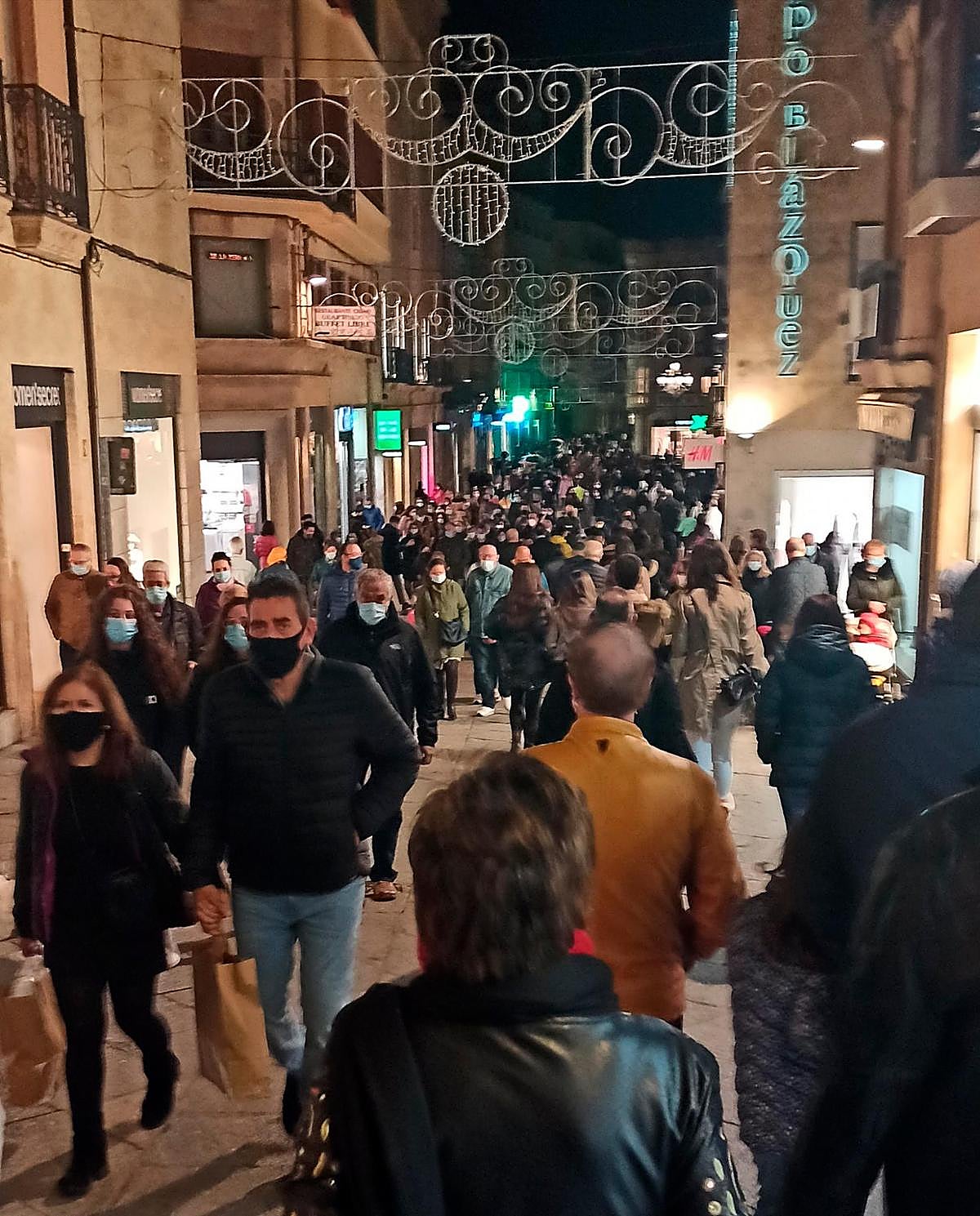 Imagen de la calle Toro este sábado publicada en Facebook.